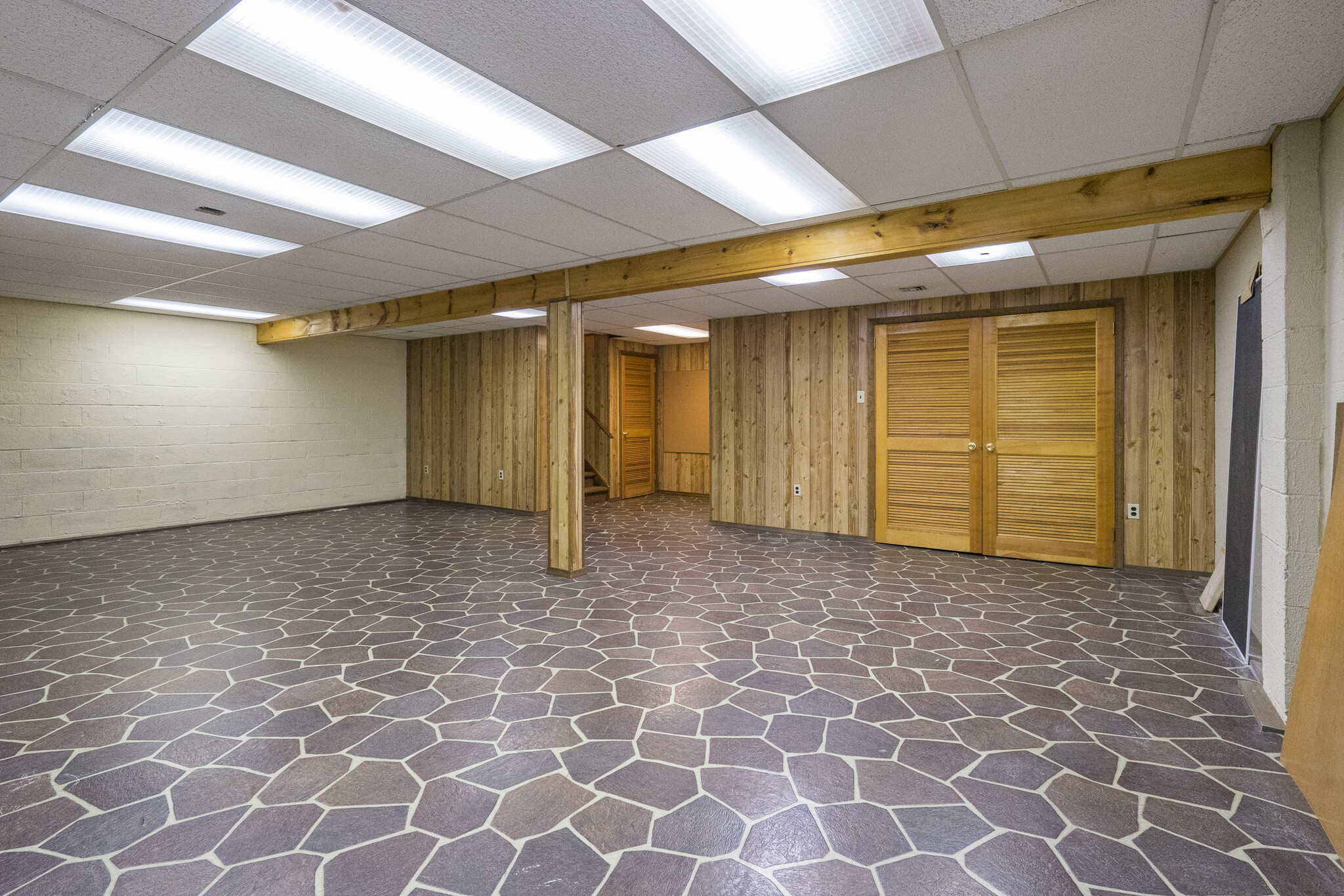 Building Photo - 13 Sweetwater Cir