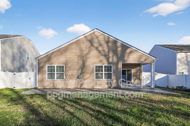 Building Photo - 2212 Apple Glen Ln