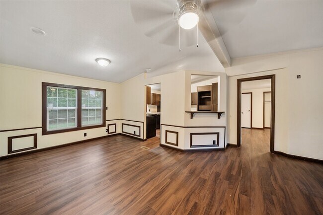 Building Photo - 110 Charlies Ln