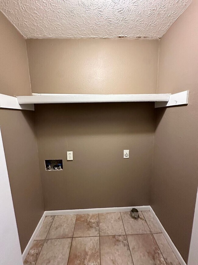 Building Photo - S0072-MF2-E1