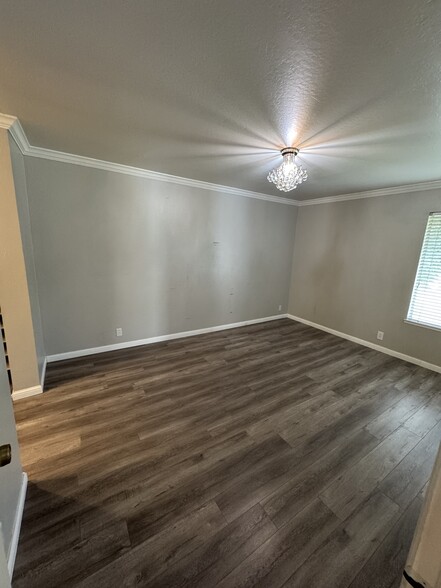 Building Photo - 38 Massolo Dr