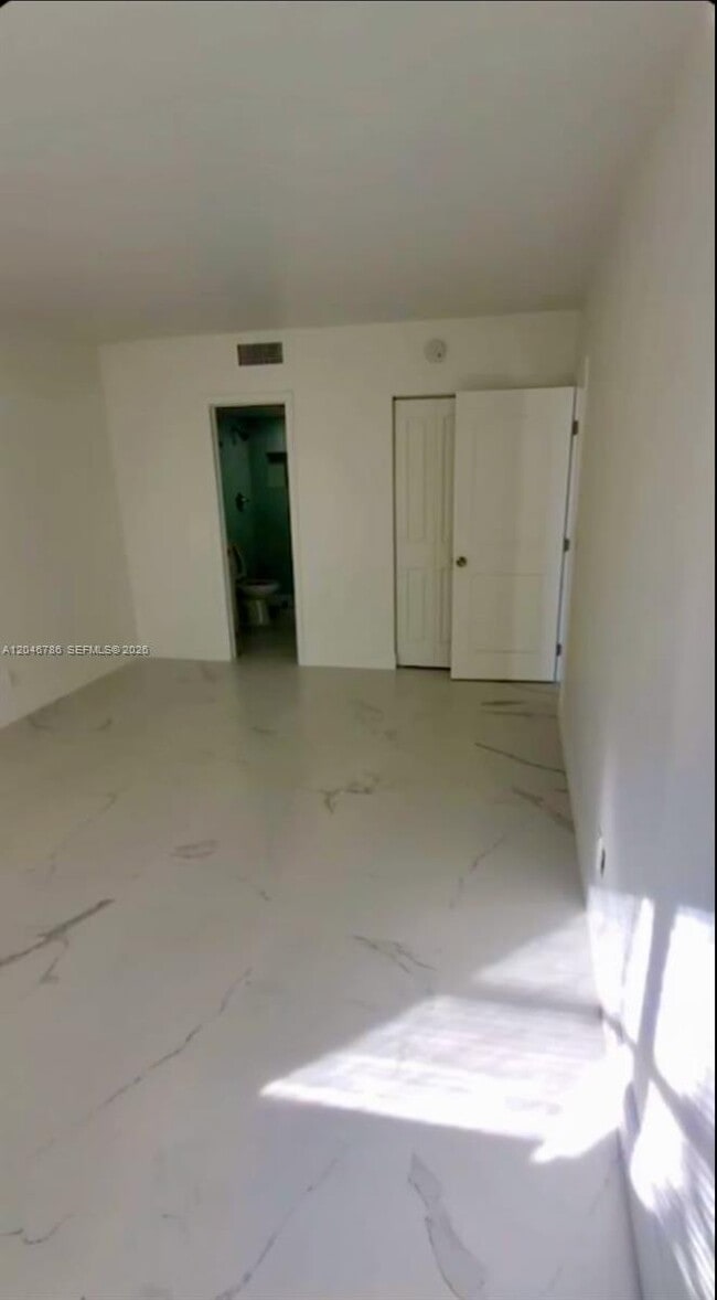 Building Photo - 14790 Bonaire Blvd