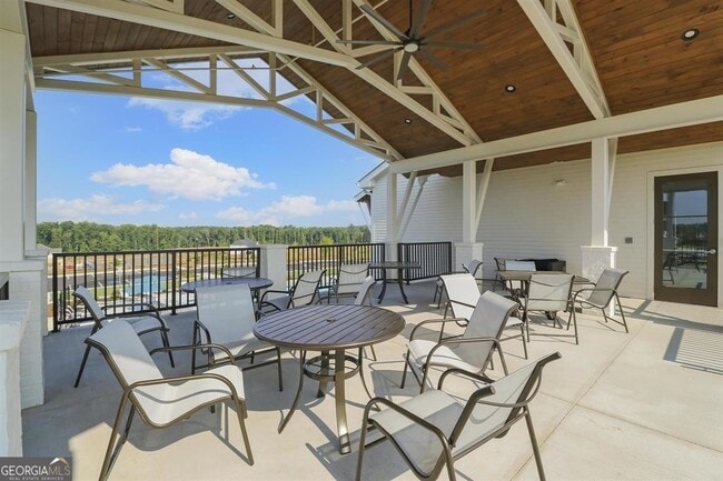 Building Photo - 330 Elkins Pl