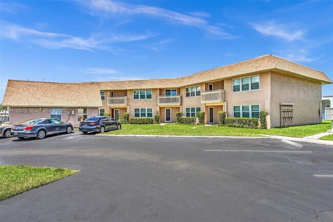 Primary Photo - 311 Gulfstream Rd
