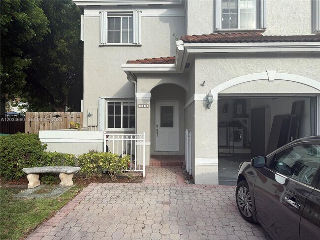 Building Photo - 14213 SW 126th Pl