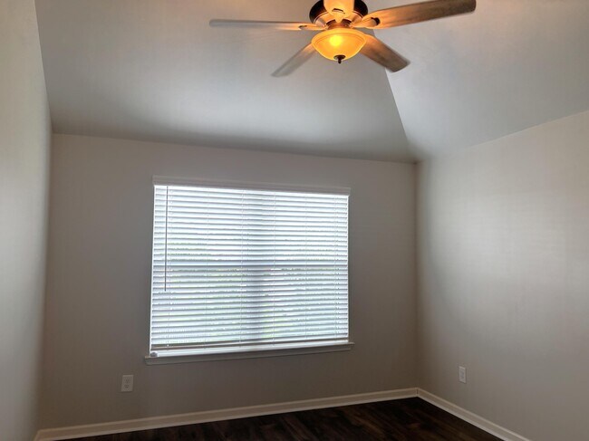 Building Photo - 781 Bridgewater Dr