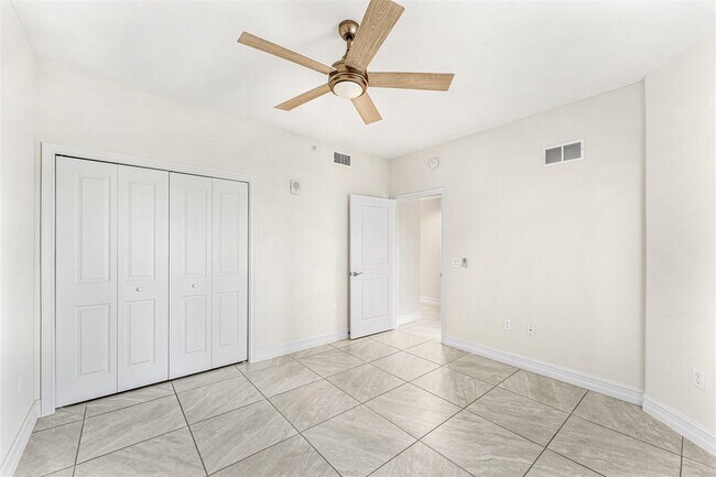 Building Photo - 1435 S Harbor City Blvd