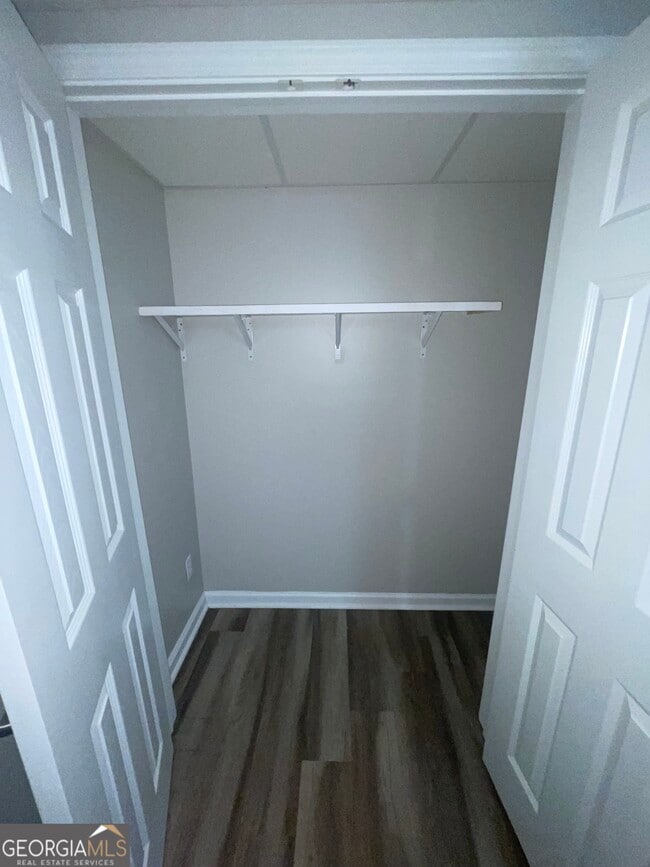 Building Photo - 310 Harris Manor Dr SW