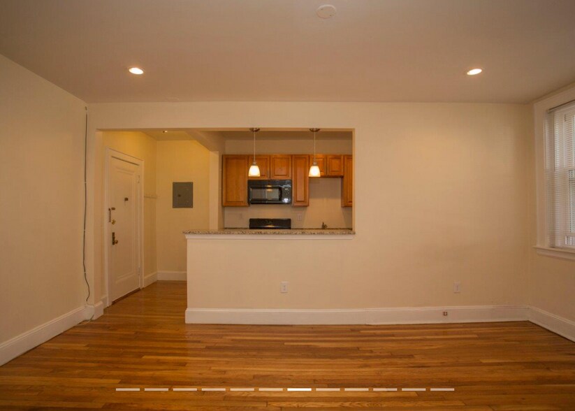 Building Photo - 140 Highland Ave