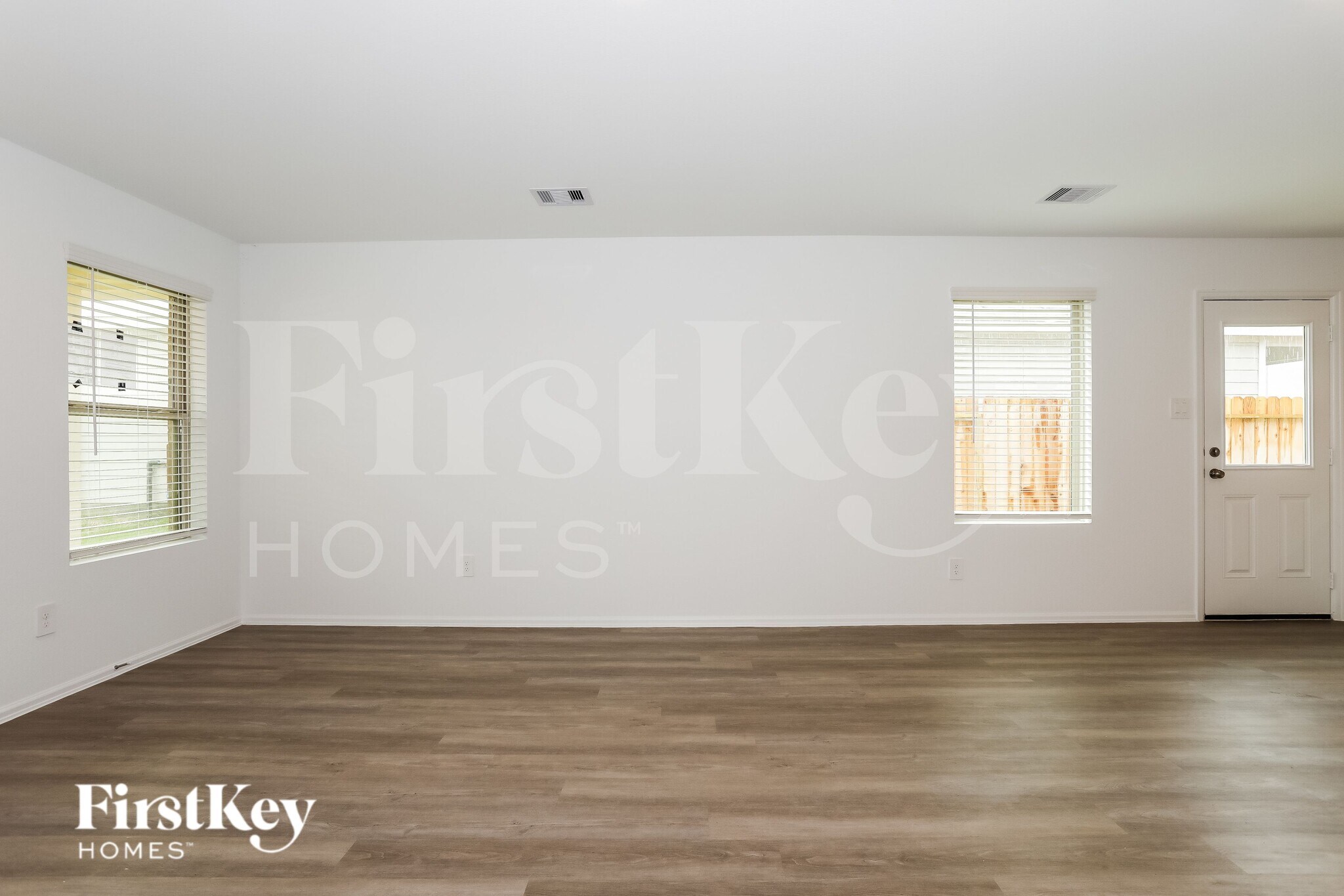 Building Photo - 423 Jewett Meadow Dr