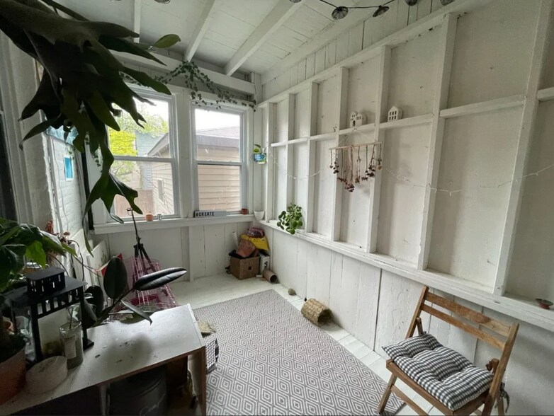 Building Photo - 1328 N Campbell Ave