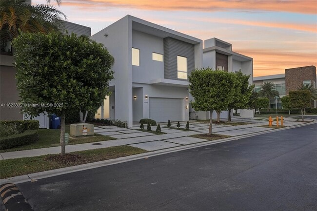 Primary Photo - 10445 NW 68th Terrace