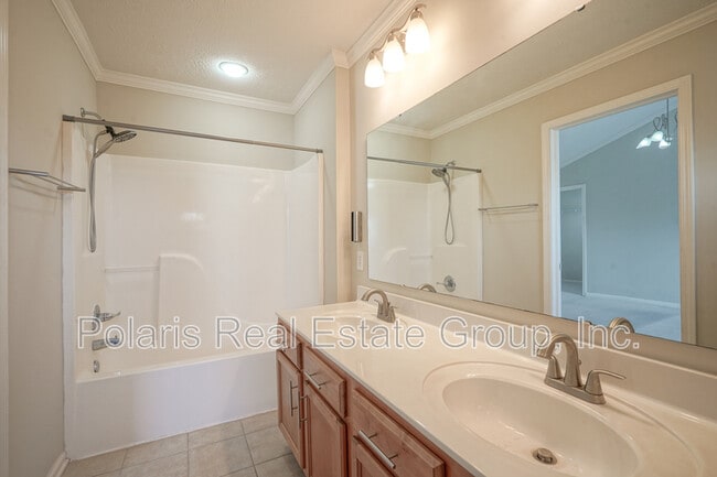 Building Photo - 4084 Weston Pointe Dr