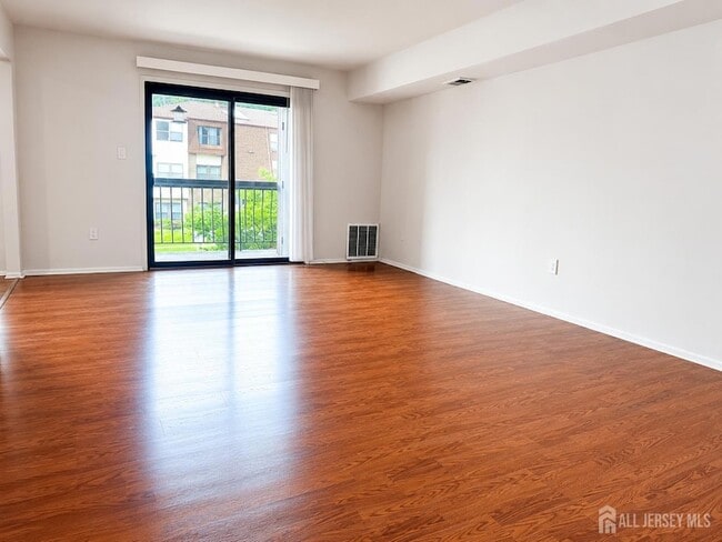 Building Photo - 1728 Raspberry Ct