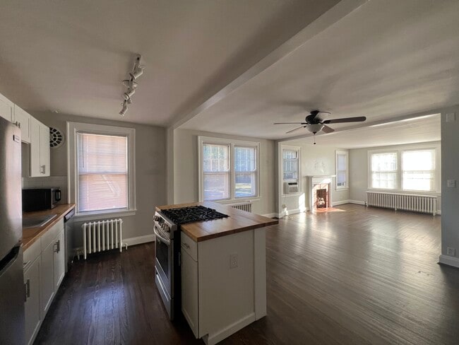 Building Photo - 6225 Robison Rd