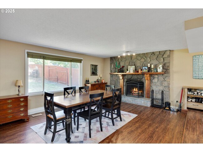 Building Photo - Bull Mountain Gem – Single-Level 3BR with 2 Living Areas, Large Yard & Pergola Patio