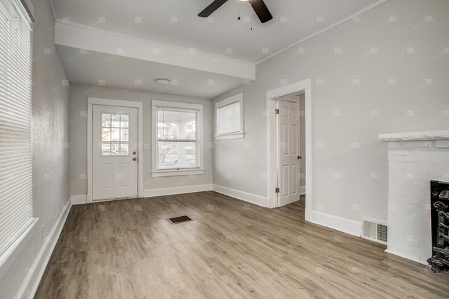 Building Photo - Cozy and Charming Two-Bedroom House with M...