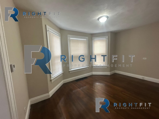 Building Photo - Charming 2 Bedroom Home in Dayton