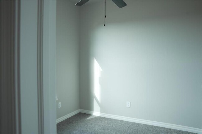 Building Photo - 5216 Bing Cir