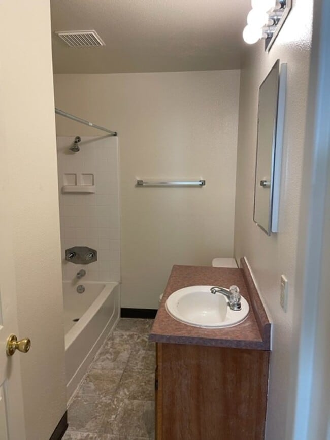 Building Photo - PLAC2158