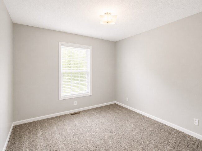 Building Photo - 635 Ashley Oaks Dr