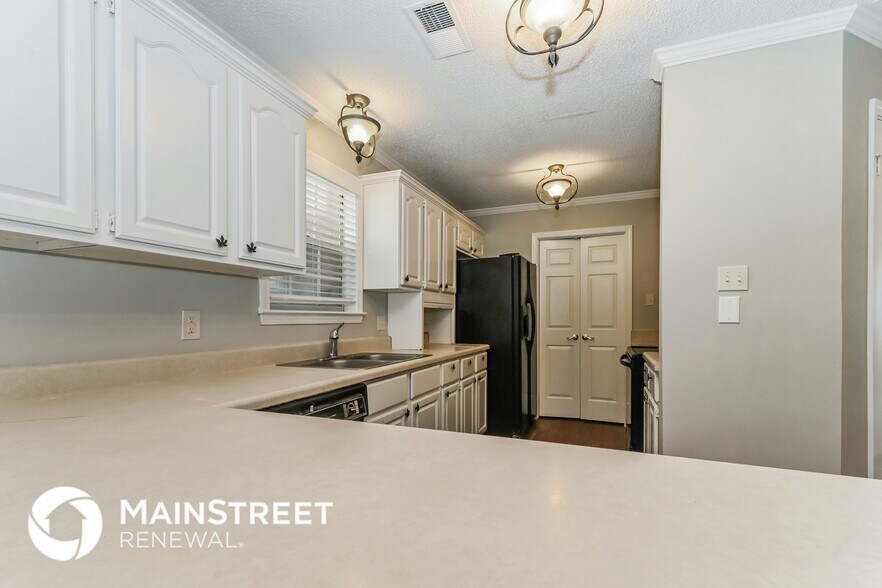 Building Photo - 405 Lymon Cove