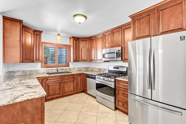 Building Photo - 2683 Caulfield Dr