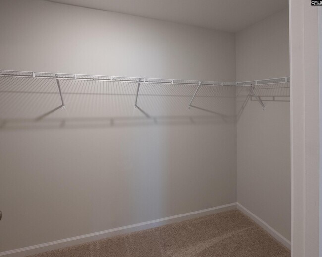 Building Photo - 572 Whippoorwill Dr