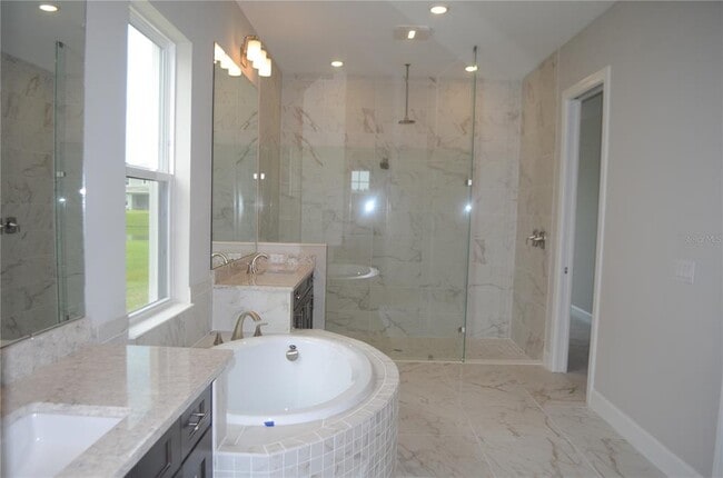 Building Photo - 34109 Tributary Ct