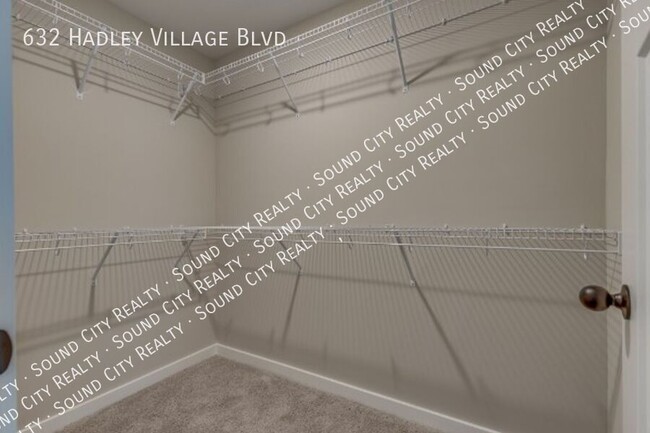 Building Photo - 632 Hadley Vlg Blvd