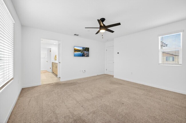Building Photo - 317 Talus Wy S