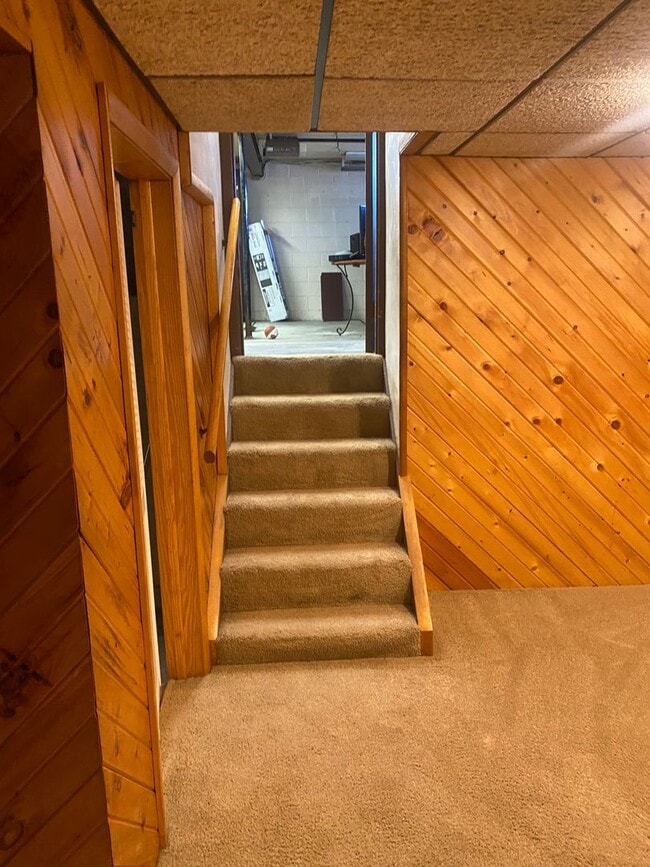Building Photo - Amazing Single Family Home
