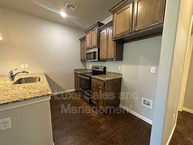 Building Photo - 4600 Loch Ln