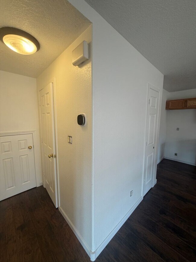 Building Photo - Chicoma Way 1832 NW
