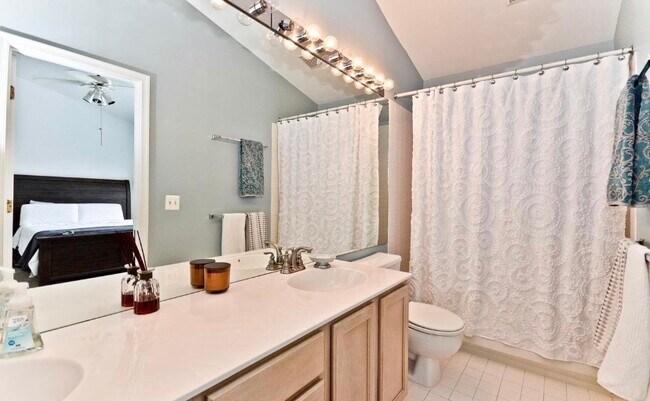 Building Photo - 5108 Observation Way