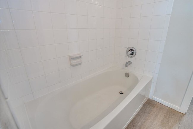 Building Photo - 5818 Pebble Bank Ln