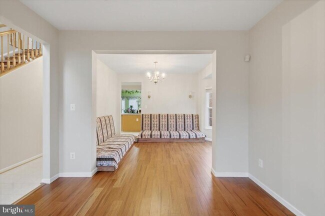 Building Photo - 6914 S Dewey Ct