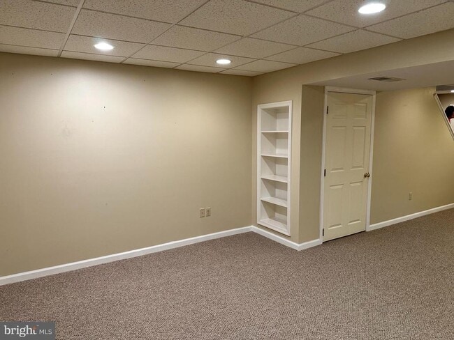 Building Photo - 408 Rockwood Dr