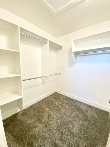 Master walk-in closet - 2035 N 350 E