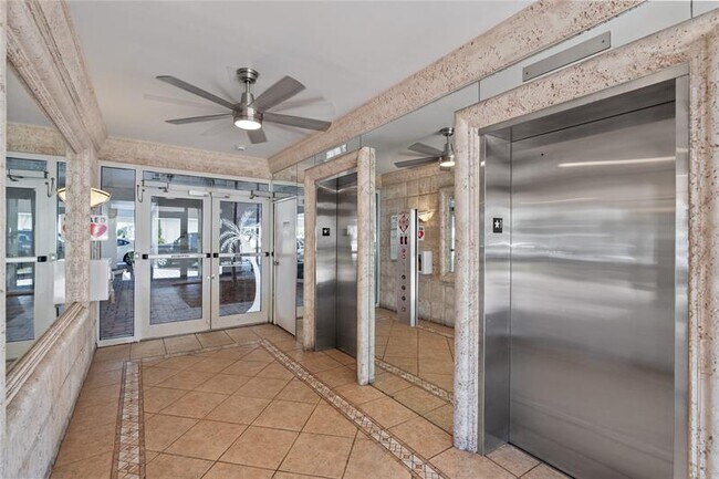 Building Photo - 1770 E Las Olas Blvd