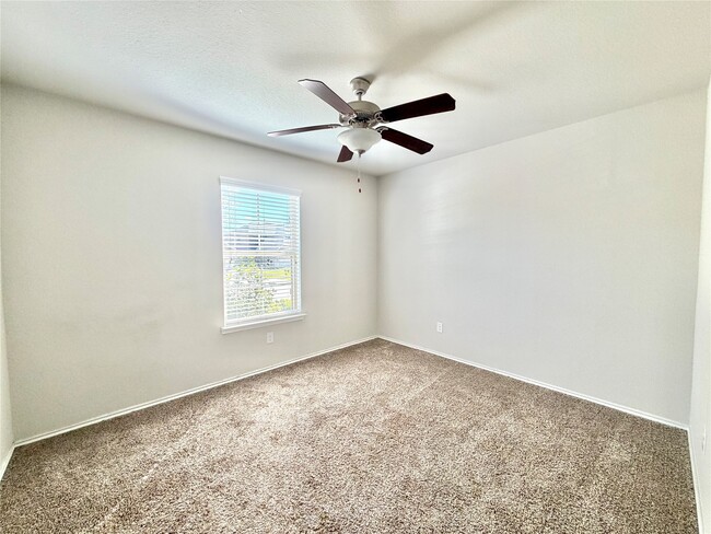 Building Photo - 4615 Tuscan Lily Dr