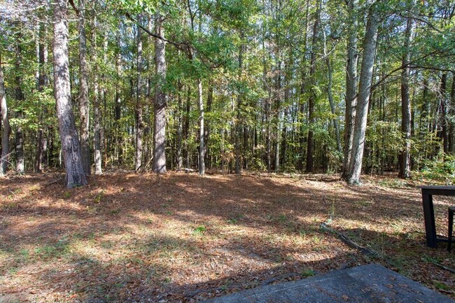 Building Photo - 605 Baron Dr