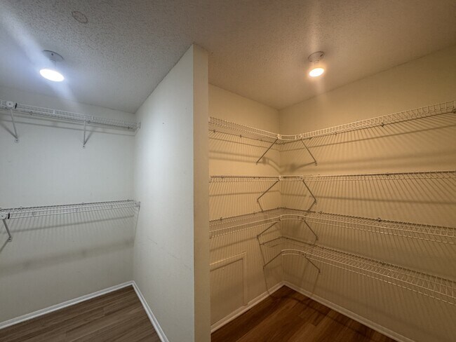 Building Photo - 129 Algiers Dr