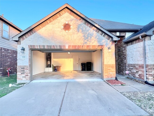 Building Photo - 2906 Coastal Prairie Ln