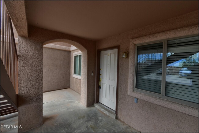 Building Photo - 3404 Blue Earth Ln