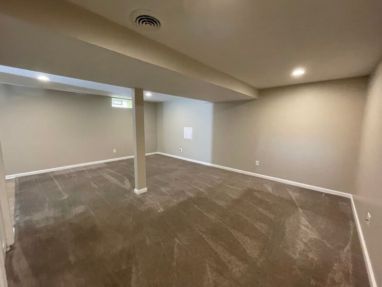 Finished Basement - 1277 Tallberry Dr
