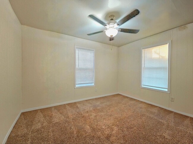 Building Photo - Cozy 2 Bed 1 Bath In Northeast Lubbock