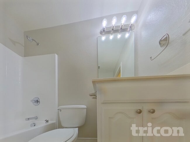 Building Photo - 812 San Felipe Trail