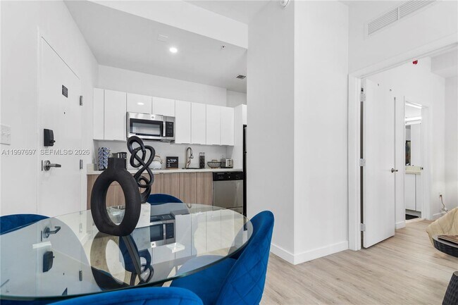 Building Photo - 136 NW 26th St