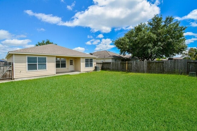 Building Photo - 29031 Rio Grande River Dr